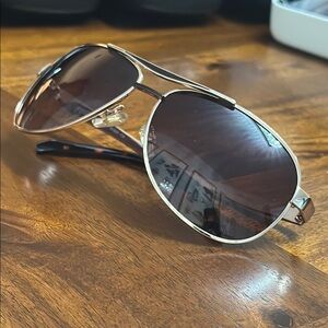 Stylish Gold Aviator Sunglasses